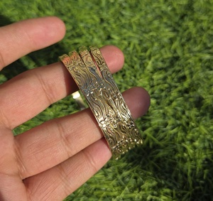 Brazaletes y Pulseras de Latón Enrollado Hechos a Medida, Adecuados para Diseñadores y Fabricantes de Joyería Tribal Africana, Disponibles en Varios Tamaños - Product Image 6