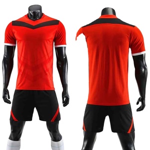 Uniforme de football ultra-durable, anti-rides, résistant aux déchirures, flexible, régulateur d'humidité, absorbant les chocs, couleur personnalisée - Product Image 4