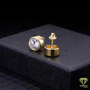 Magnifiques boucles d'oreilles en diamant de laboratoire plaqué or, argent sterling 925, brillantes et étincelantes, bijoux fins - Product Image 4