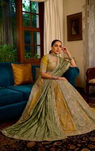 Robe traditionnelle indienne pakistanaise en soie pour femmes, Lehenga Choli, longueur au sol, vert jaune, brodée, coupe ample - Product Image 4