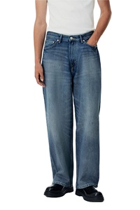 กางเกงยีนส์ทรงแบ็กกี้เข้ารูปผ้าฝ้าย100% สีน้ำเงินอ่อนสำหรับผู้ชายกางเกงคาร์โก้ดีไซน์ใหม่ผ้ามนล้าหลังสแต็คข้อเท้าฮิปฮอปโรงงาน - Product Image 4