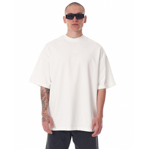 Camiseta Oversize para Hombre de Algodón de Alta Calidad, Corte Relajado, Estilo Urbano, Camiseta Blanca de Primera Calidad para Personalización de Marca - Product Image 1