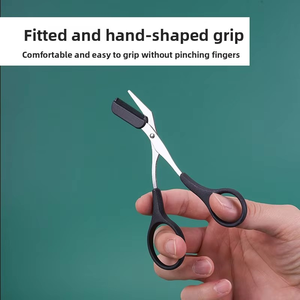 Juego de Herramientas de Belleza de Alta Calidad de 3 Piezas de Acero Inoxidable, Peine y Tijeras para Cejas para Mujer - Product Image 3