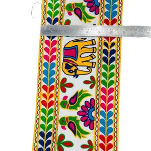 Dentelle brodée à motif éléphant ethnique indien (Polyester/Coton) – Offres en gros multi-fils – Kushang Textile Gujarat - Product Image 1