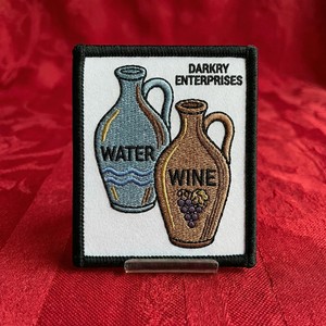 Patch brodé personnalisé en forme de colombe blanche et bleu clair volant au-dessus d'eau tourbillonnante pour vêtements et sacs - Product Image 2