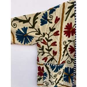 Kimono élégant en velours brodé Suzani, fait main, de haute qualité, longueur genou 3/4, cadeau idéal pour elle, manteau de festival - Product Image 4