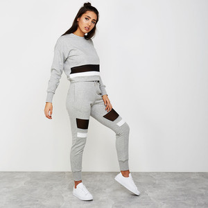 Ensemble de survêtement pour femme respirant et personnalisé, de qualité supérieure, tendance, style streetwear, vente en gros, collection 2026 - Product Image 1