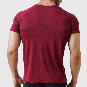 T-shirt de sport pour homme, coupe ajustée, polyester et élasthanne, séchage rapide, respirant, écologique, sans couture - Product Image 2