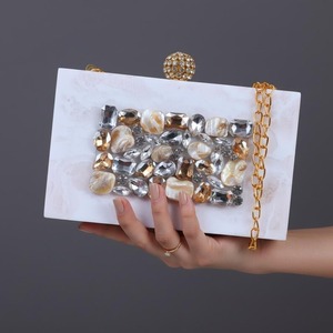 Bolso de resina hecho a mano para mujer, elegante bolso de mano de resina para fiestas, bolso de resina único de la India - Product Image 6