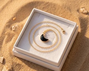 Collar con Colgante de Luna Creciente de Ónix Negro Hecho a Mano, Chapado en Platino, Joyería de Piedras Preciosas Celestiales, Regalo para Mujer, Boda - Product Image 5