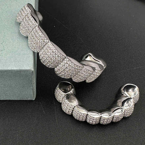 Grillz de Dientes de Diamantes de Lujo Hechos a Medida, Joyería Hip Hop con Acabado Brillante para Hombres y Mujeres Amantes de la Moda - Product Image 3