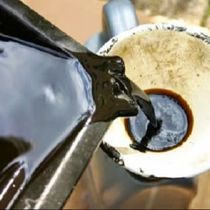 Gran Oferta: Aceite Usado de Motor Diésel Negro Oscuro de Indonesia, de Gran Capacidad (Millones de Litros) - Product Image 6