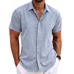 Camisa de manga corta con botones para hombre, color azul marino. Adornado con bordados verticales llamativos para una interpretación moderna de un clásico atemporal. - Product Image 6