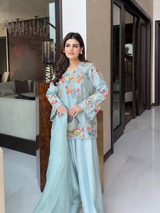 ชุดสูทผ้าไหมเครปชาติพันธุ์สำหรับผู้หญิงงานปักเลื่อมและ organza dupatta - Product Image 4