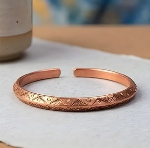 Brazalete abierto moderno de cobre, brazalete metálico hecho a mano, joyería exquisita, regalo para el Día de la Madre, brazalete de cobre personalizado - Product Image 4
