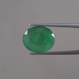 Esmeralda Natural Verde Certificada por IGI, Venta al por Mayor, 7.65 Quilates, Corte Ovalado 14x12mm, Excelente Calidad, Encerado/Aceitado Ligero Premium - Product Image 1