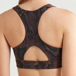 Soutien-gorge de sport grande taille pour femme, haute performance, avec logo frontal, sans coutures, séchage rapide, respirant, idéal pour le yoga et la gym – Tendance actuelle et de haute qualité - Product Image 2