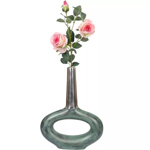 Vase de table contemporain en bronze Moon Vessel, design géométrique fait main, finition patine verte, hauteur 39 cm, sculpture décorative - Product Image 2