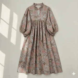 Robe midi décontractée d'été pour femme en coton kaki à imprimé floral, coupe trapèze ample, col en V et manches bouffantes - Product Image 2