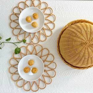 Cesta de Mimbre Hecha a Mano para Boda, Plato Circular con Patrón Floral, Tejido Decorativo para el Hogar, Ninh Binh - Product Image 2