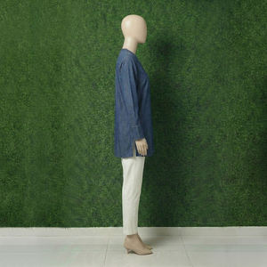 Vente en gros de t-shirts pour femmes entièrement personnalisables, écologiques, style streetwear, coupe ajustée, avec impression de logo personnalisé - Product Image 5