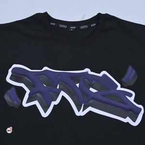 T-shirt streetwear pour homme noir avec imprimé graffiti violet, col rond, manches courtes, coupe régulière, jersey de coton, t-shirt oversize - Product Image 5