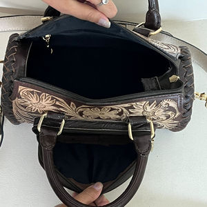 Bolsos de Hombro de Cuero Genuino con Diseño Floral Hecho a Mano, Cierre de Cremallera, Tendencia Septiembre 2026, para Mujer - Product Image 6