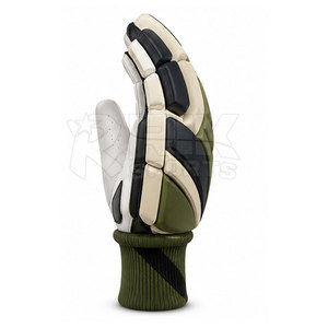 Gants de hockey sur roulettes de qualité supérieure avec des matériaux durables et un mouvement flexible - Product Image 3