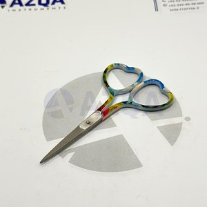 Tijeras de Diseño con Mango en Forma de Corazón Multicolor, Cortador de Hilo de Acero Inoxidable de Precisión para Bordado, Costura y Manualidades - Product Image 2