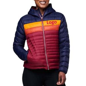 Chaqueta Acolchada de Invierno para Mujer de Alta Calidad, Diseño Personalizado, Cierre de Cremallera, Cuello Alto, Acolchado, Bloques de Color, Bordado en Nailon - Product Image 3