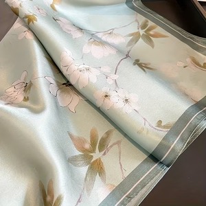 ผ้าคลุมศีรษะฮิญาบผ้าฝ้ายย่นสีพื้นแบบหรูหรา - Product Image 2