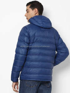 เสื้อแจ็คเก็ตพัฟเฟอร์แขนยาวแบบกำหนดเองสำหรับผู้ชาย เสื้อโค้ทบอมเบอร์แบบเรียบ ผลิตจากวัสดุขนเป็ดและขนสัตว์ จำหน่ายราคาส่ง - Product Image 3