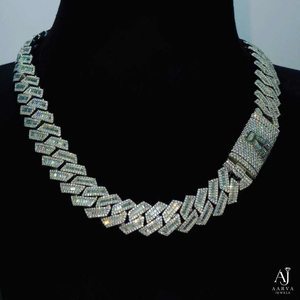 สร้อยคอเงินแท้ 925 ประดับมอสซาไนต์ทรงสี่เหลี่ยมแบบ Cuban Link  สำหรับงานแต่งงานและงานปาร์ตี้ เหมาะสำหรับทั้งชายและหญิง - Product Image 1