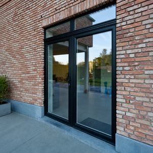 Portes battantes extérieures en alliage d'aluminium imperméable à double panneau, finition en verre, pour salon/villa - Product Image 1