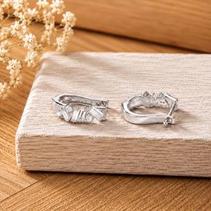 Boucles d'oreilles créoles en or massif 10K 14K 18K pour femme, avec diamants de laboratoire taille baguette couleur E clarté VVS, bijoux fins de luxe léger - Product Image 3