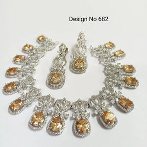 Ensemble de collier en argent plaqué luxe avec diamants CZ et pierres jaunes en forme de larme, ensemble de bijoux de mariage pour la mariée - Product Image 1