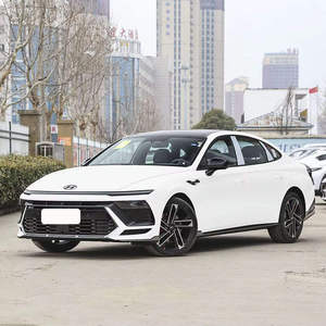 VENTES RAPIDES – Hyundai Sonata 1.5T 2.0T Essence d'occasion 2018 – Voiture d'occasion 5 places de catégorie moyenne - Product Image 1
