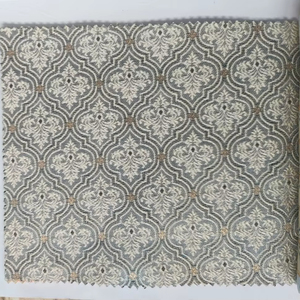 Fil à broder en polyester de qualité supérieure, résistant, durable, anti-décoloration, poids moyen, style floral pour vêtements de mariage et textiles - Product Image 1