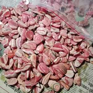 พลอยโรโดโครไซต์สีชมพูขาวธรรมชาติทรงหลังเบี้ย คุณภาพสูง ราคาขายส่ง งานแฮนด์เมดสำหรับทำเครื่องประดับ - Product Image 3