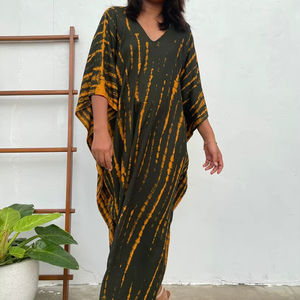 Caftán Tie Dye Negro y Naranja para Mujer, Talla Grande, Ropa para Cruceros y Resorts - Product Image 1