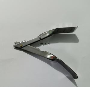 Disposable Skin <b>Staple</b> Remover Scissor Style Stainless Steel Surgical Instrument Medical Tool OEM Quality - Product Image 1