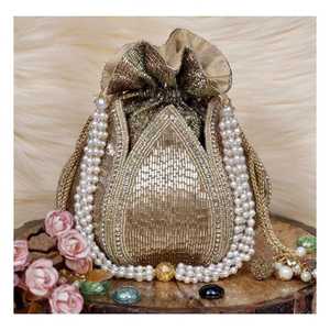 Sacs Potli à Perles Florales de Qualité Supérieure, Couleurs Assorties, Broderie Manuelle, Sacs à Cordon pour Mariage et Cérémonies, Sacs à Main Ethniques pour Femmes - Product Image 4
