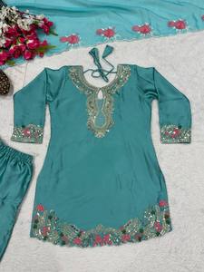 Ensemble Salwar Kameez pour femmes en satin imprimé numérique avec broderie, doublure en micro-coton, séchage rapide, pour les occasions de mariage et de fête - Product Image 3