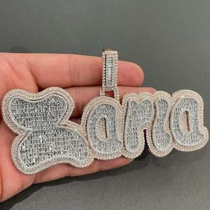 Colgante de Moissanita Estilo Hip Hop, Plata de Ley 925, Bañado en Plata, Corte Brillante, Engaste de Bisel, Estilo Rapper Iced, Unisex, Para Fiesta - Product Image 1