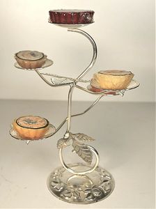 Portavelas de resina y metal, perfectos para crear una atmósfera relajante durante las tardes o las noches tranquilas. - Product Image 3