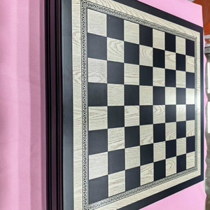 Juego de Ajedrez Internacional Lid-aBase, Piezas de Resina de Alta Gama, Tablero de Ajedrez Doble Rey en Color Amarillo, Negro y Ébano, Digital - Product Image 6