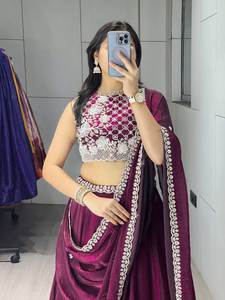 Ensemble Lehenga Choli Royal Flairy Kali avec Dupatta à motifs de perles contrastées et ceinture de créateur - Product Image 4