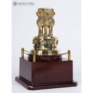 Ashoka Stambh-El emblema nacional de la India Artículo de latón y madera hecho a mano para decoración del hogar y artículos de decoración de oficinas de 9 pulgadas - Product Image 3