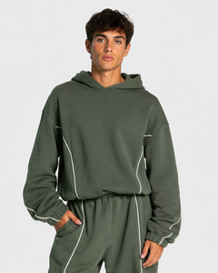 Sudadera con Capucha para Hombre en Verde Caqui con Líneas en Contraste, Logotipo Personalizado, Estilo Casual, Talla Grande, Sudadera de Felpa Premium - Product Image 1