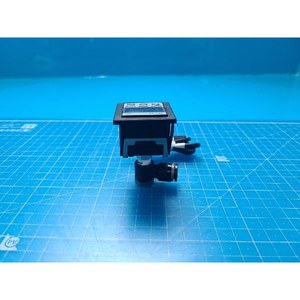 Sensor de Presión Digital SUNX DP2-22 Usado Como Pieza de Repuesto para Equipos Semiconductores Legacy - Product Image 4